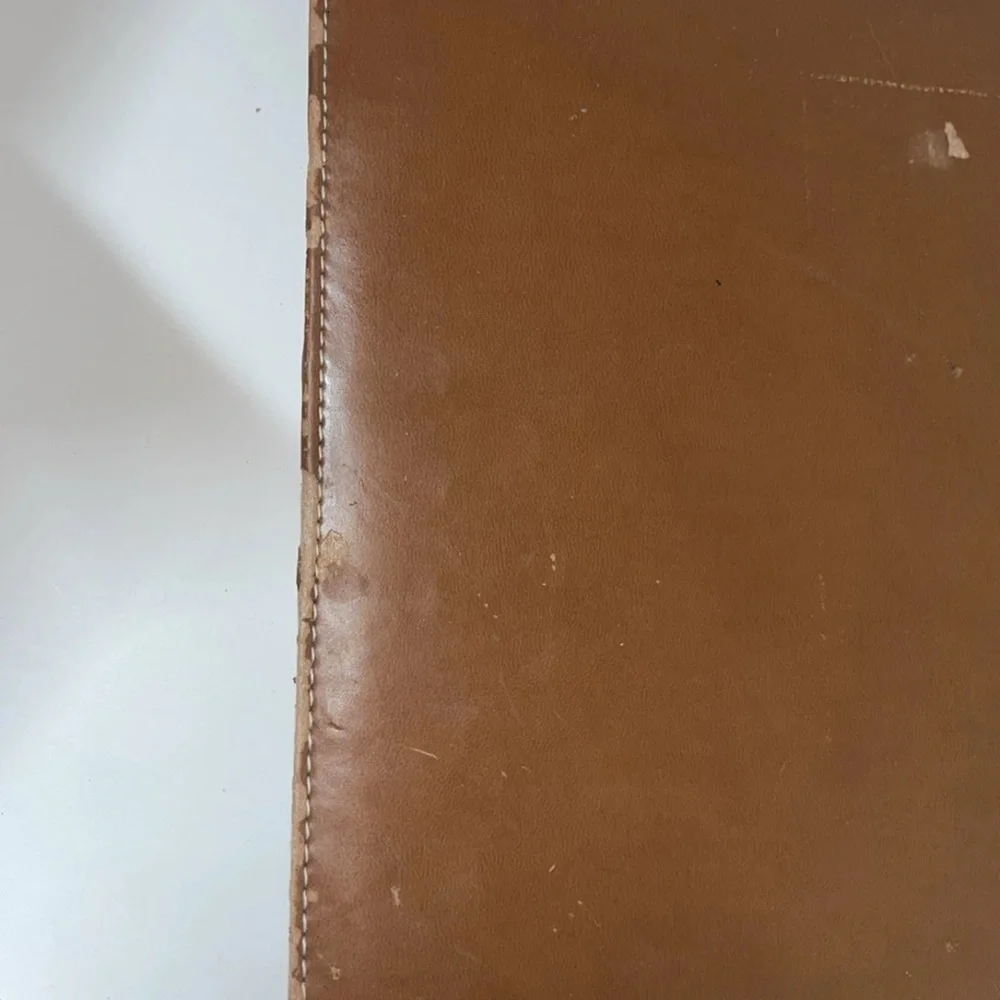 Rawlings Dodgers Leather Portfolio Notepad With Dodger Logo On Paper